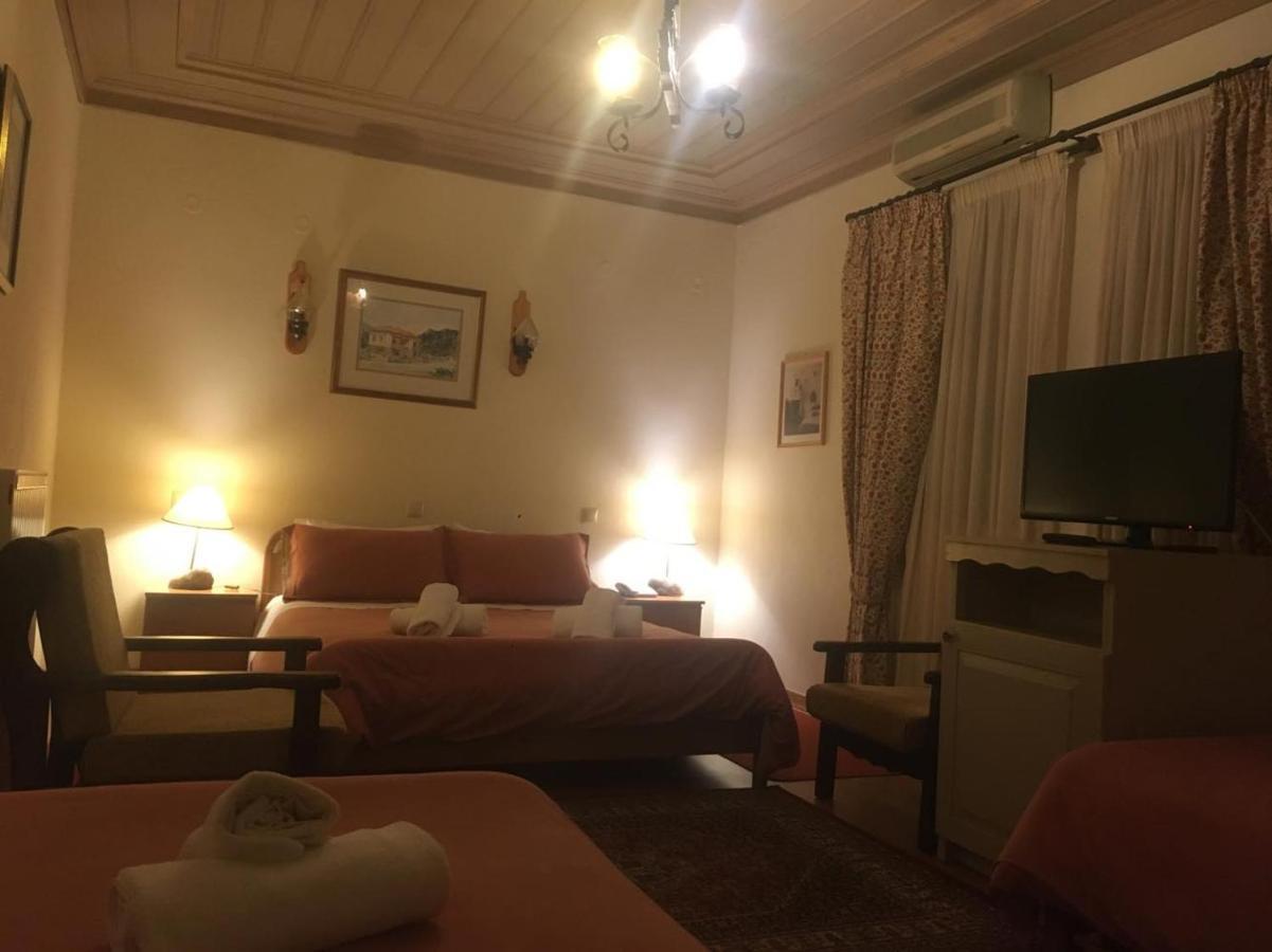 Bourazani Wild Life Resort Konitsa Habitación foto